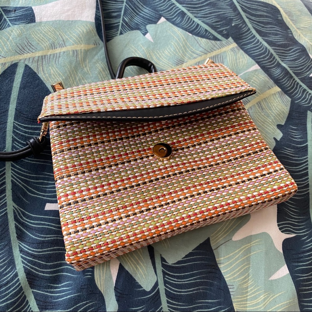 Woven-Pattern Purse - Picture 7 of 7